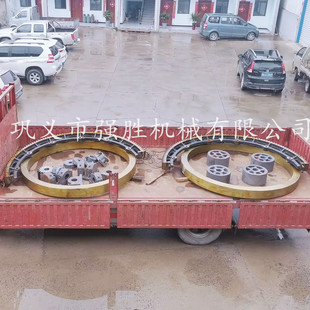 供应烘干机大小齿轮轮带托轮挡轮 多种型号生产制作