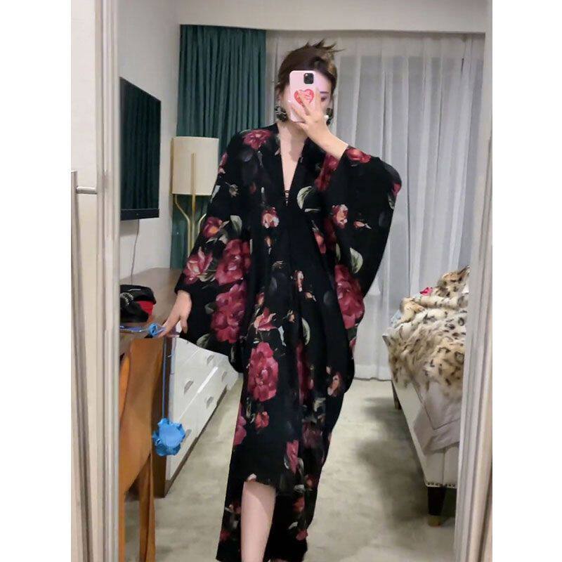 夏季法式轻奢御姐V领印花