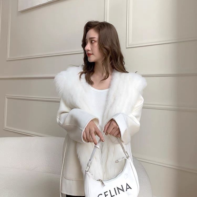 白色小香风皮草外套女202