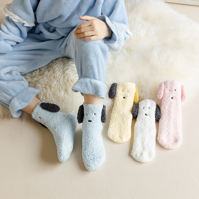 3-5-9岁秋冬新款可爱小狗儿童地板袜点胶防滑加厚保暖中筒珊瑚绒