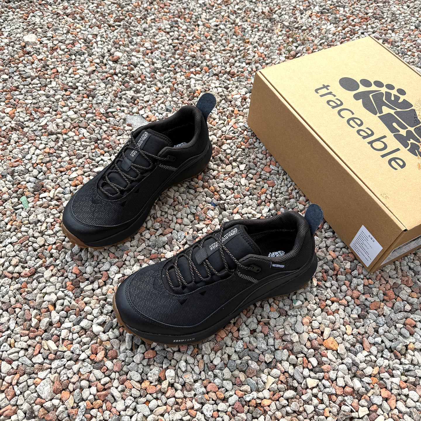 traceable情侣款徒步登山鞋