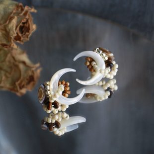 月似弓原创【逐月】小众气质艺术感白蝶贝手作串珠耳饰有耳夹