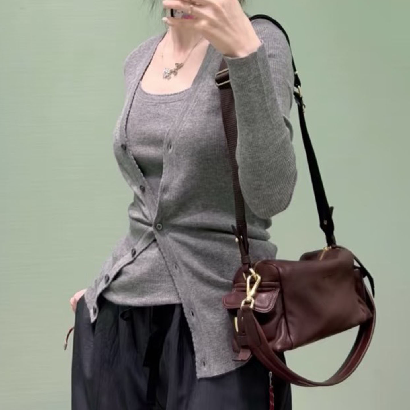 山羊绒休闲风修身灰针织背心开衫
