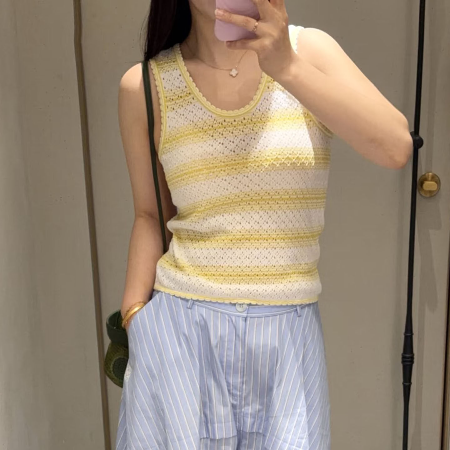 棉休闲风条纹镂空针织背心上衣女