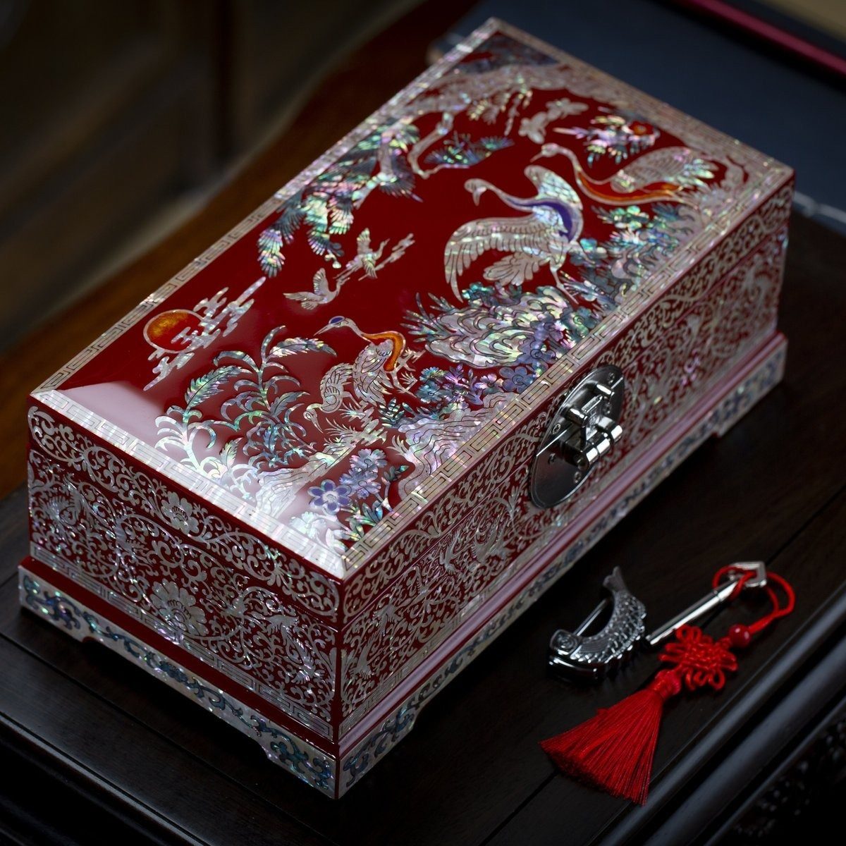 高档螺钿漆器首饰盒收纳盒木质结婚礼物三金五金戒指手镯盒子复古