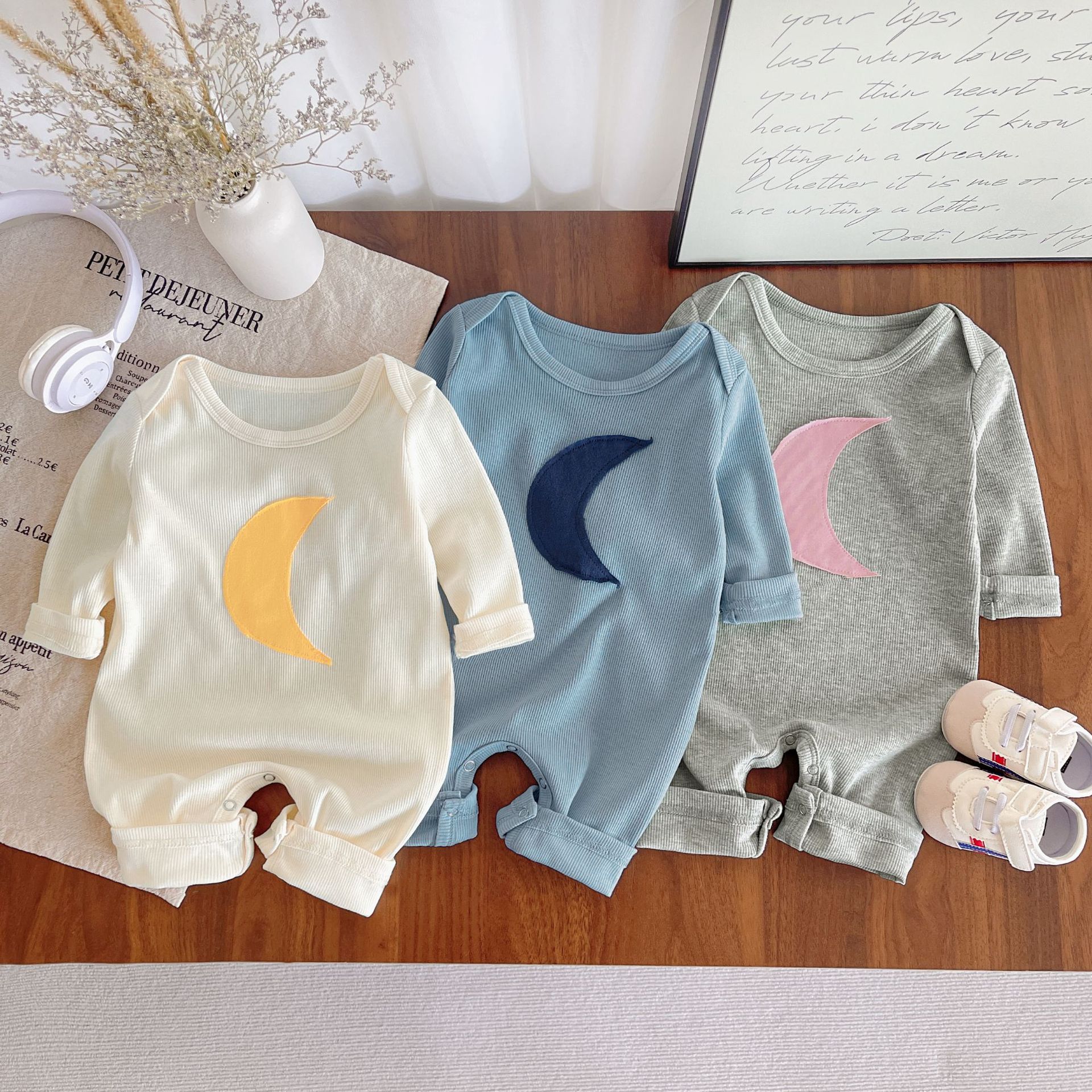 婴儿秋季长袖连体衣幼儿哈衣新款宝宝春秋爬行服新生儿居家服时尚