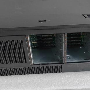 IBM X3500 M4 塔式服务器 准系统，2.5寸16盘