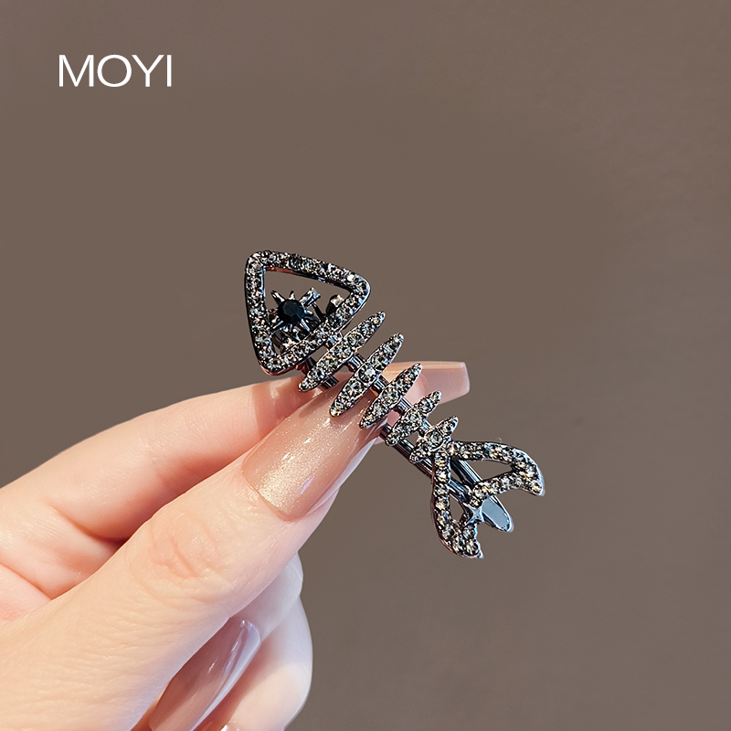 2025新款精致满钻鱼骨头饰轻奢高级感刘海夹个性创意鸭嘴夹碎发夹