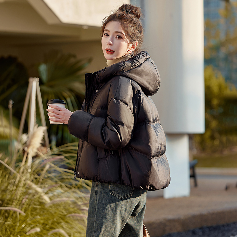 韩版短款连帽羽绒服女