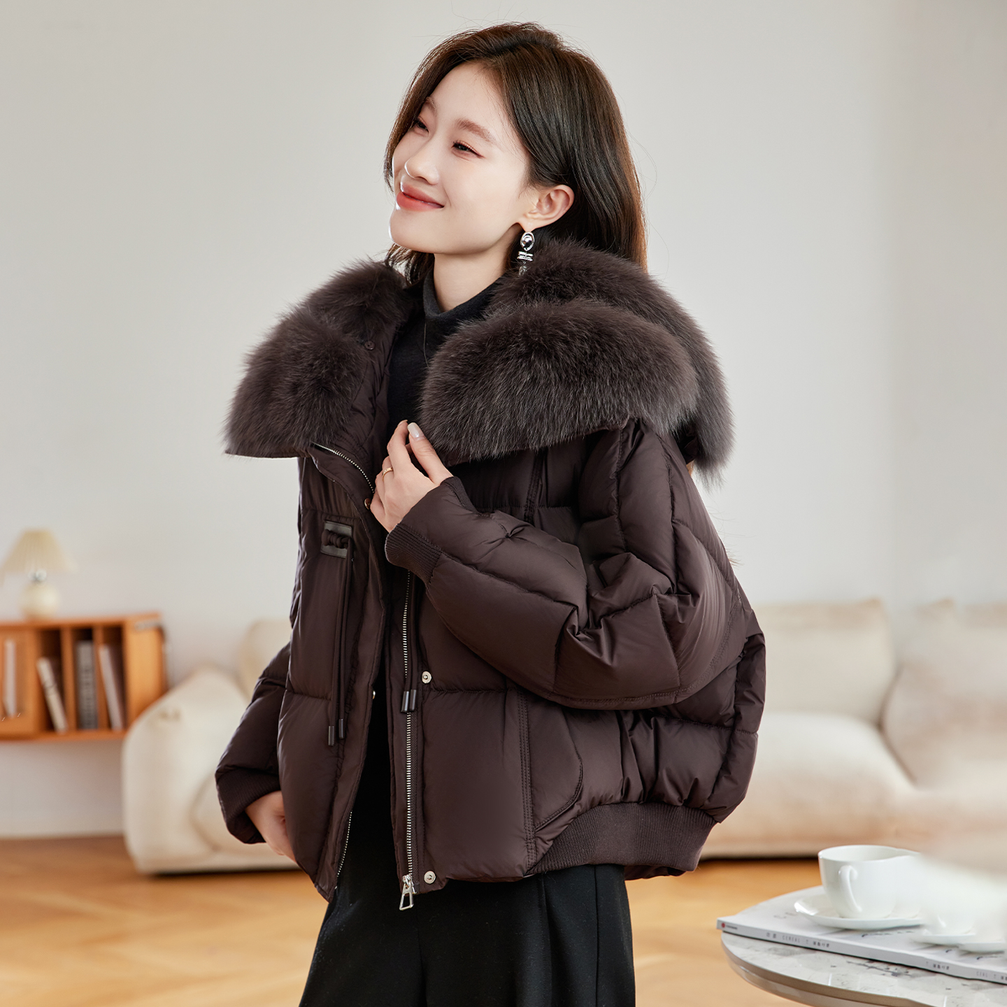 高级感可拆卸大毛领短款羽绒服女