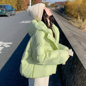 巨好看的绿色羽绒服女短款2025新款冬季女款冬小个子轻薄冬装外套
