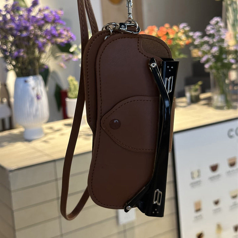 高级感ins眼镜袋女旅行便携太阳镜墨镜收纳包可挂防丢眼镜盒棕色,ZIPPO/瑞士军刀/眼镜,眼镜袋,淘宝优惠券,粉丝福利购,淘宝优惠卷