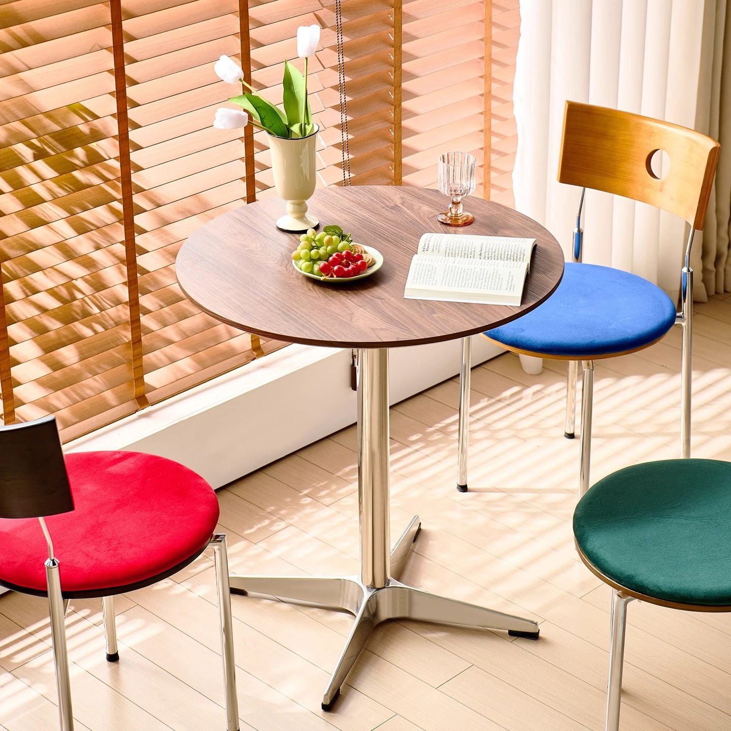 中古风小圆桌家用小户型复古餐桌椅咖啡厅不锈钢洽谈桌子阳台茶几