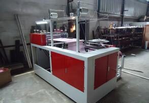 专业生产双通道连卷点断式垃圾袋保鲜袋制袋机