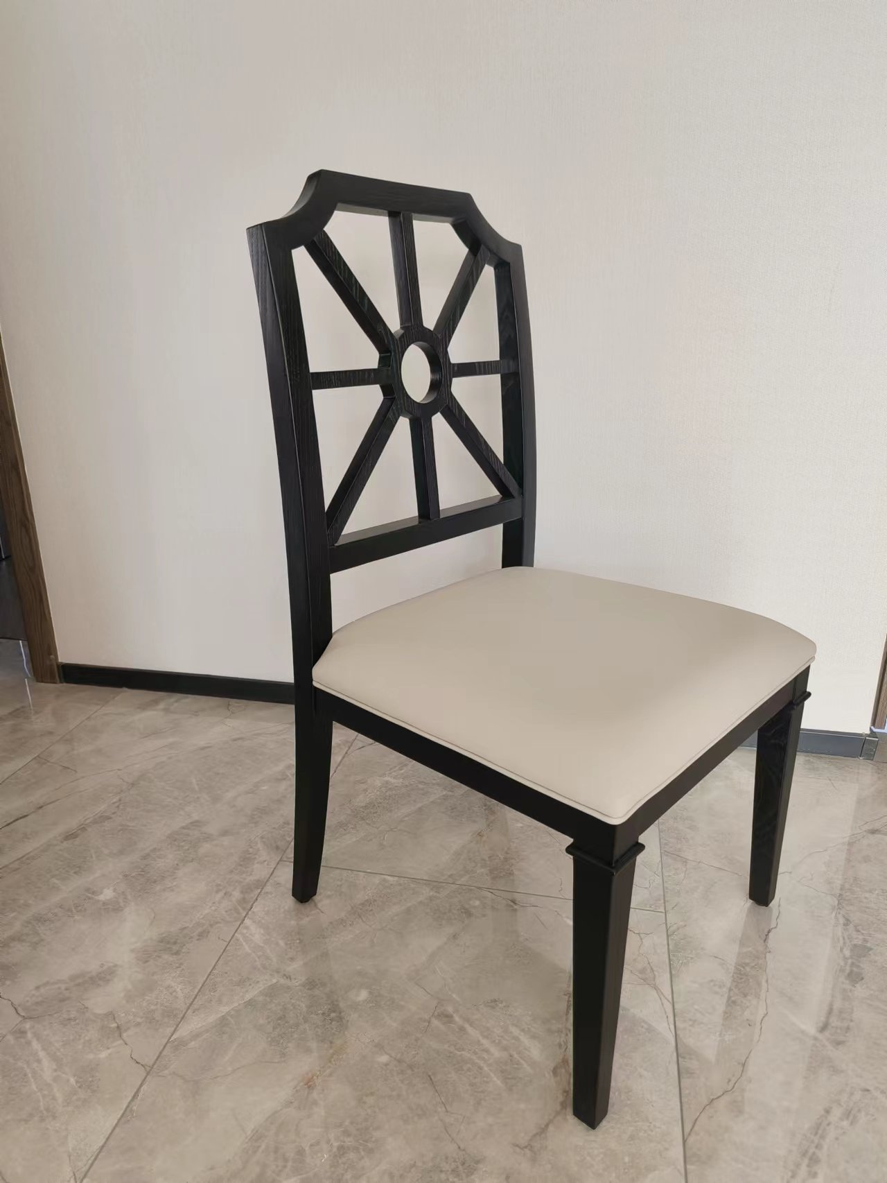 小美式餐桌简美轻奢实木圆餐桌现代简约餐厅家具餐椅全屋订置