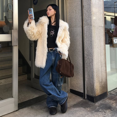 时髦翻领羊羔毛短皮草外套女白色毛绒大衣冬季保暖