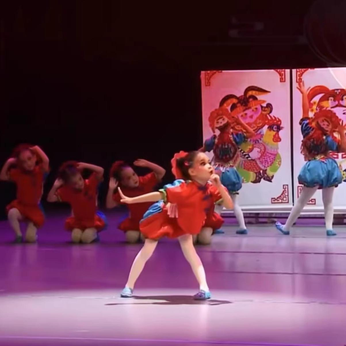 元旦儿童喜庆演出服幼儿园女童中国小福娃舞蹈秧歌舞龙宝宝灯笼裤