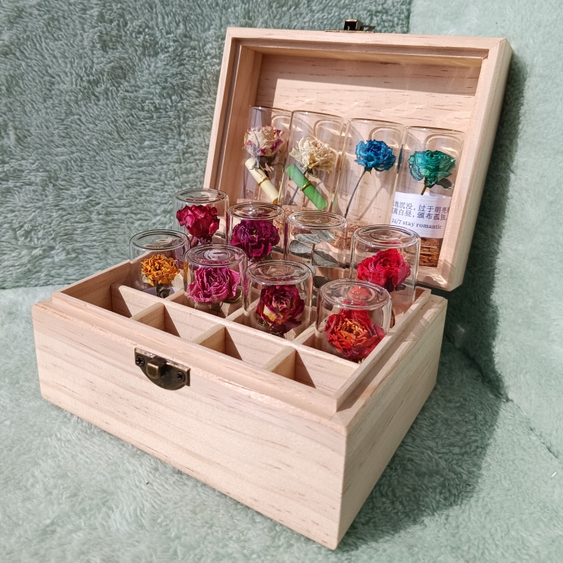 11朵玫瑰花干花礼盒装永生花送女生的生日礼物小王子系列周边花盒