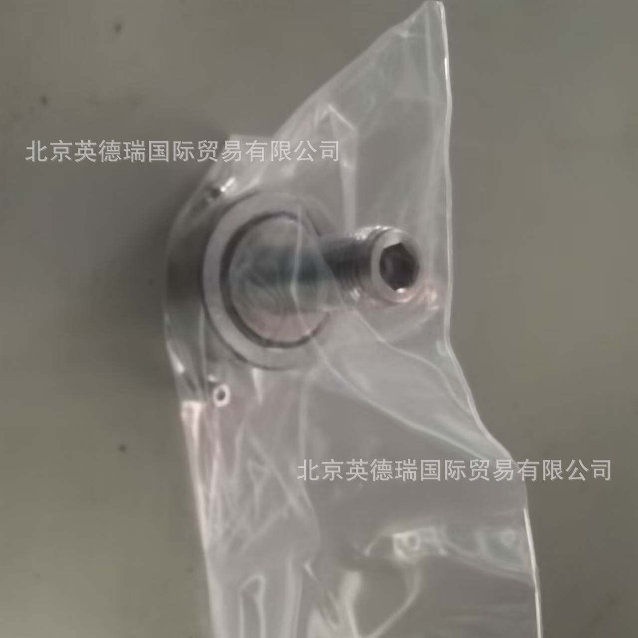 KRV26-PP-A螺栓型滚轮KRV.-P带轴向引导满装滚子组两侧塑料平垫圈