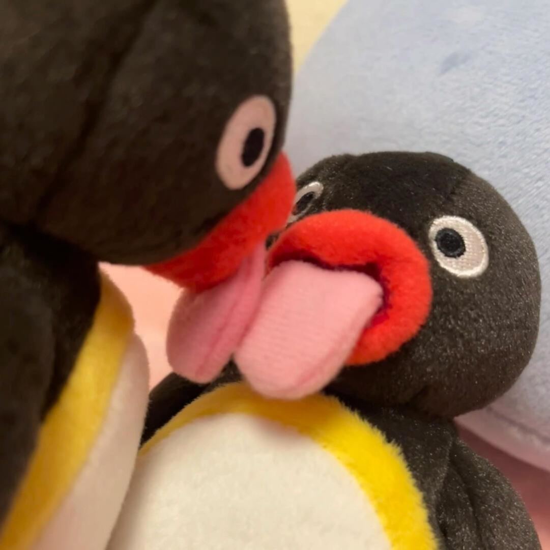 pingu企鹅吐舌头小玩偶演我的一天搞怪抽象毛绒玩具公仔精神出走