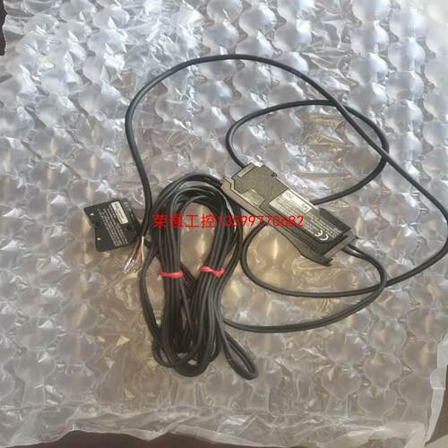 【荣强工控】基恩士LV-NH37加LV-N11N有1套，成色不错，实物图