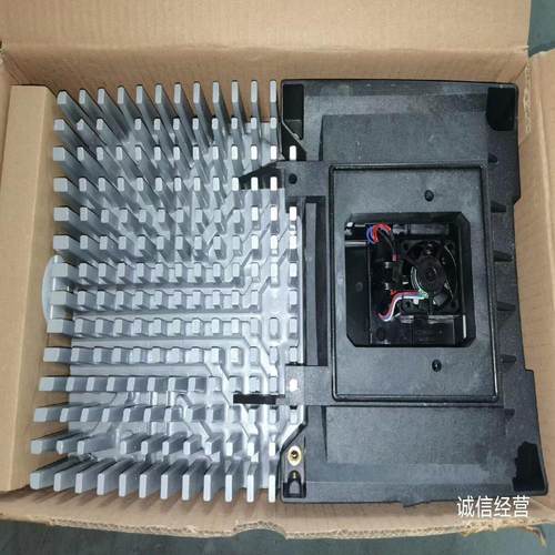 原装供应Lenze E82MV402-4B151变频器