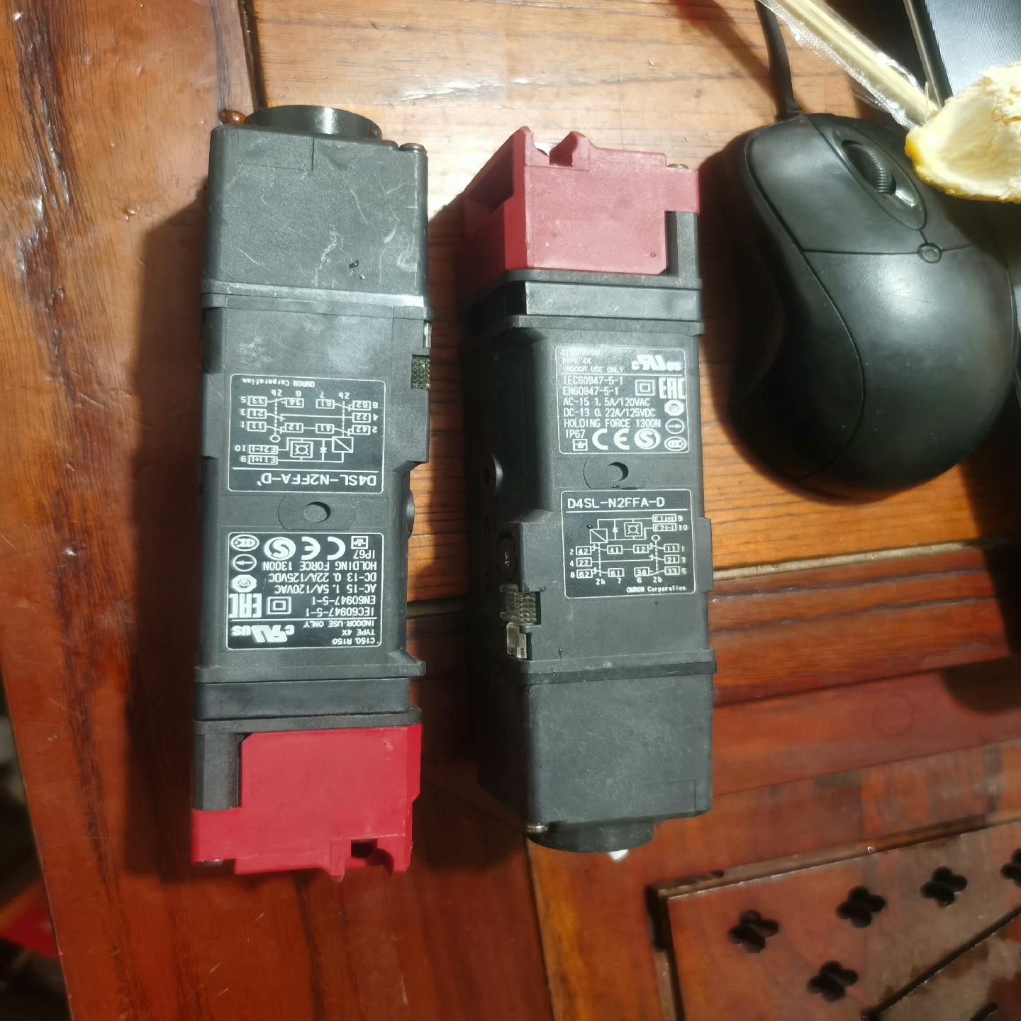 欧姆龙电磁锁安全门开关D4SL- N2FFA-D