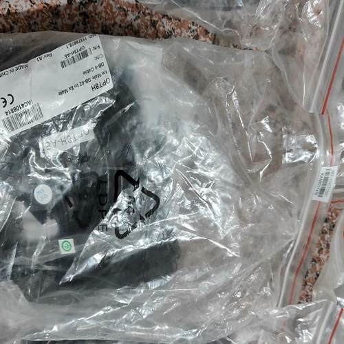 研华 OPT8H-AE 8口RS232电缆 带针型DB62转