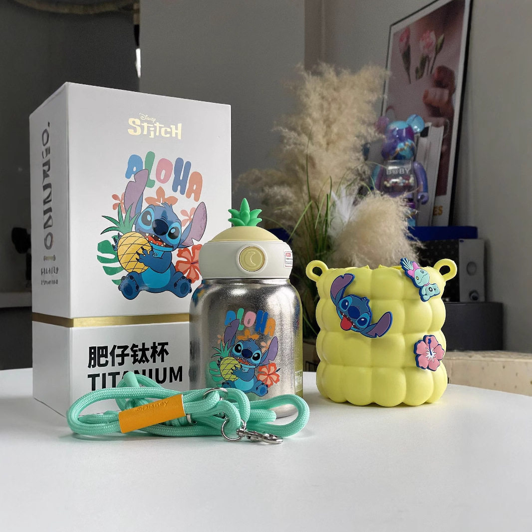 儿童纯钛保温杯学生卡通水杯大容量高颜值水杯外出便携吸管杯