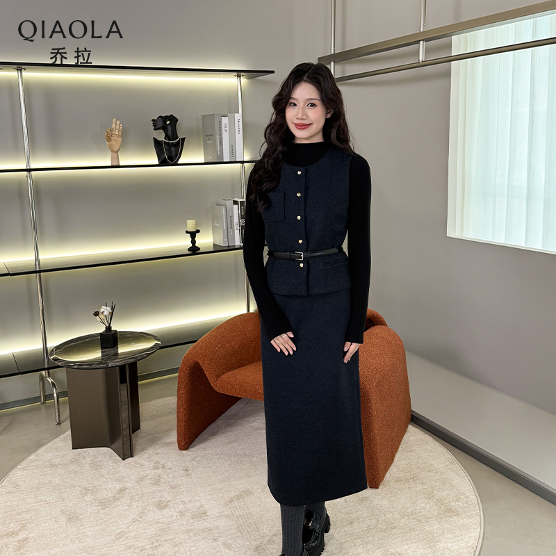 乔拉新款小香风马甲上衣裙子套装