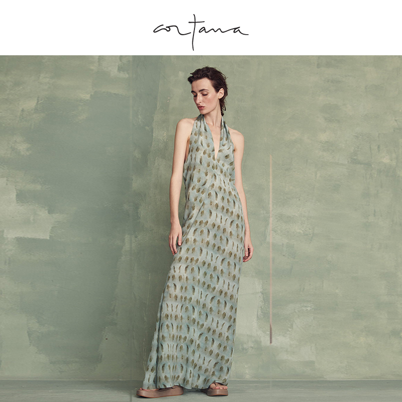 连衣裙度假风CortanaV挂脖露背