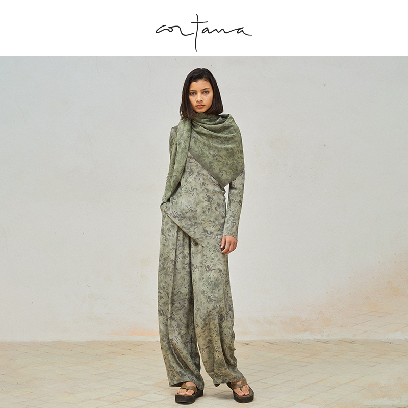 Cortana真丝创意印花丝绸披肩