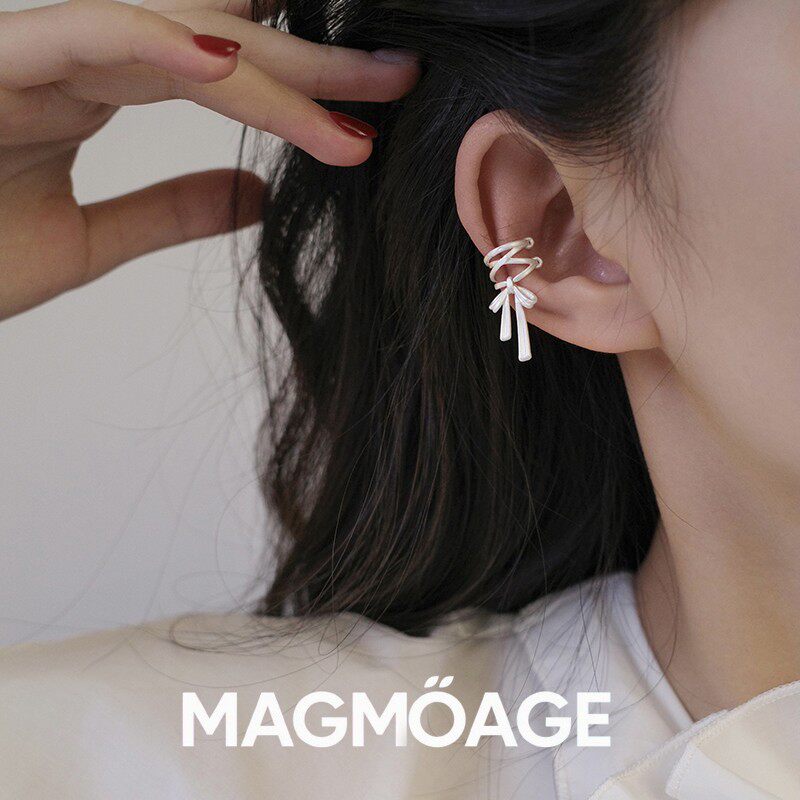 法国【设计师】MAGMOAGE芭蕾丝带蝴蝶结耳骨夹?高级感无耳洞耳夹