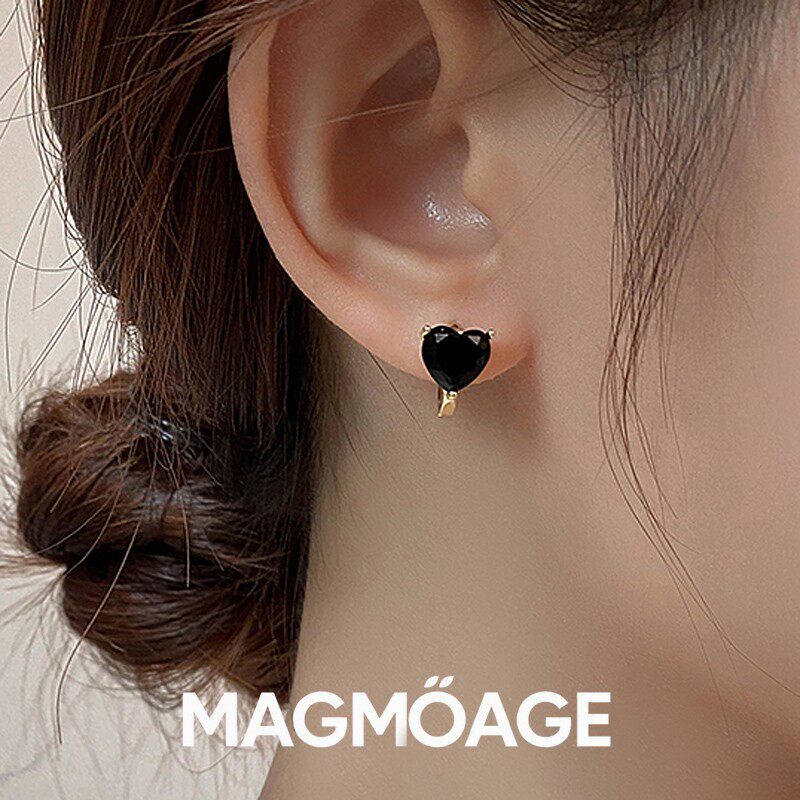 法国【设计师】MAGMOAGE黑色小巧爱心耳环女?小众设计感精致耳扣