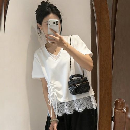 设计感蕾丝拼接抽绳白色上衣