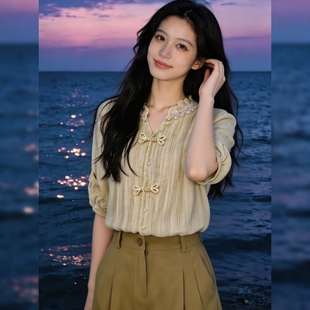 新中式国风盘扣短袖衬衫女夏季新款设计感小众独特漂亮黄绿色上衣