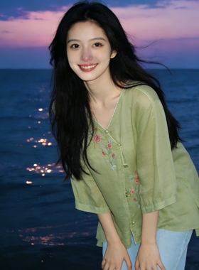 新中式国风重工刺绣上衣女夏季薄款高级设计感炸街宽松绿色衬衣