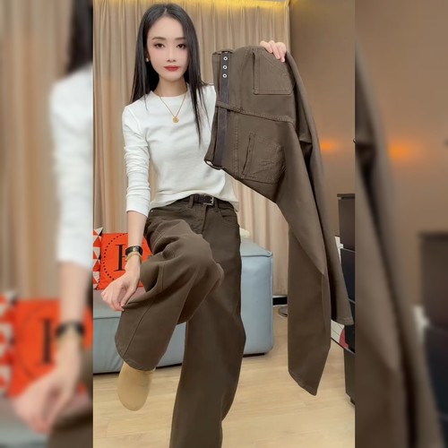 韩版宽松咖色弯刀牛仔裤女