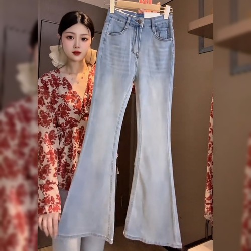高腰显瘦蓝色牛仔喇叭裤女