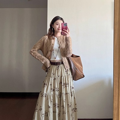 【博主OOTD】SOUNDS AROUND老钱复古羊毛绞花圆领毛衣