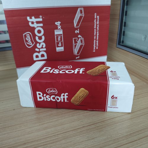 Lotus和情焦糖饼干碎蛋糕装饰
