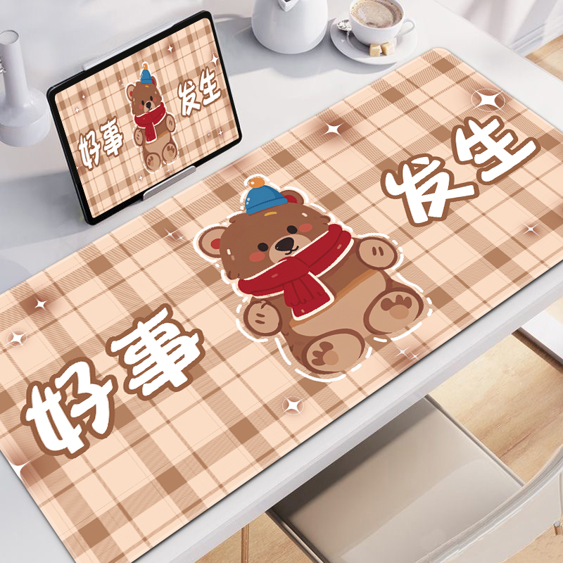 卡通小动物鼠标垫超大男女生办公工位电脑键盘垫家用护腕桌垫定制