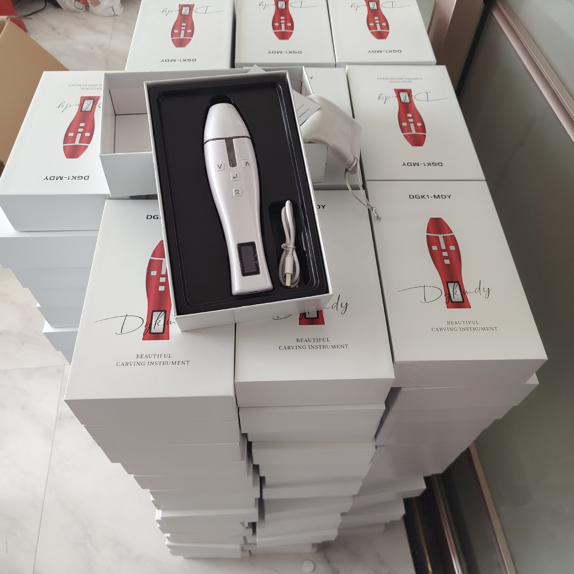 nk纹饰浅导仪电动魔笔抚纹笔美雕笔9d小蛮腰卡式瓶摩笔dgk1-mdy