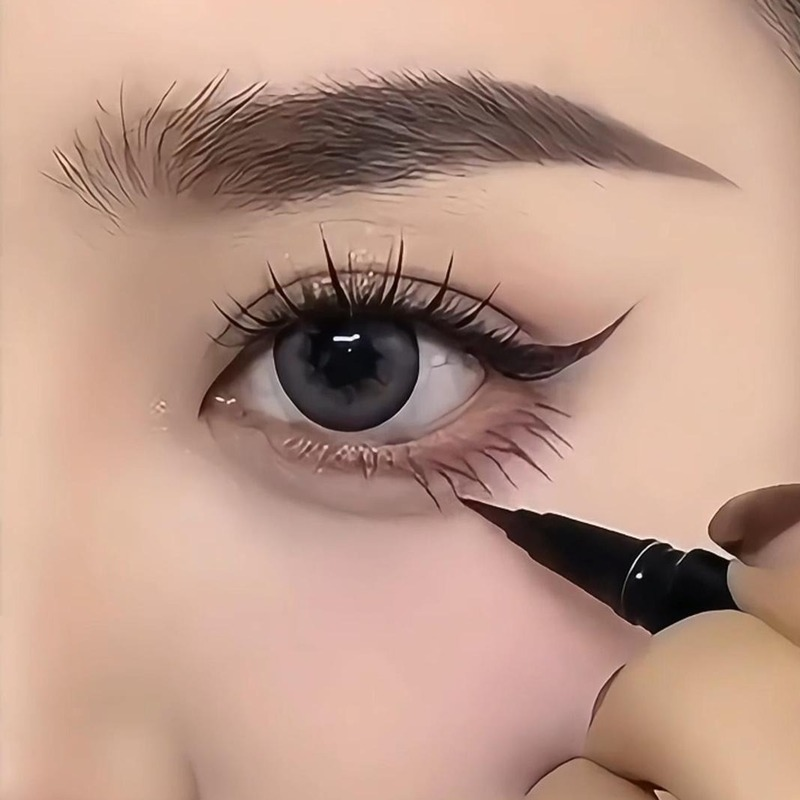 李佳琪推荐不晕染眼线液笔速干防水防汗卧蚕下至初学者一笔成型