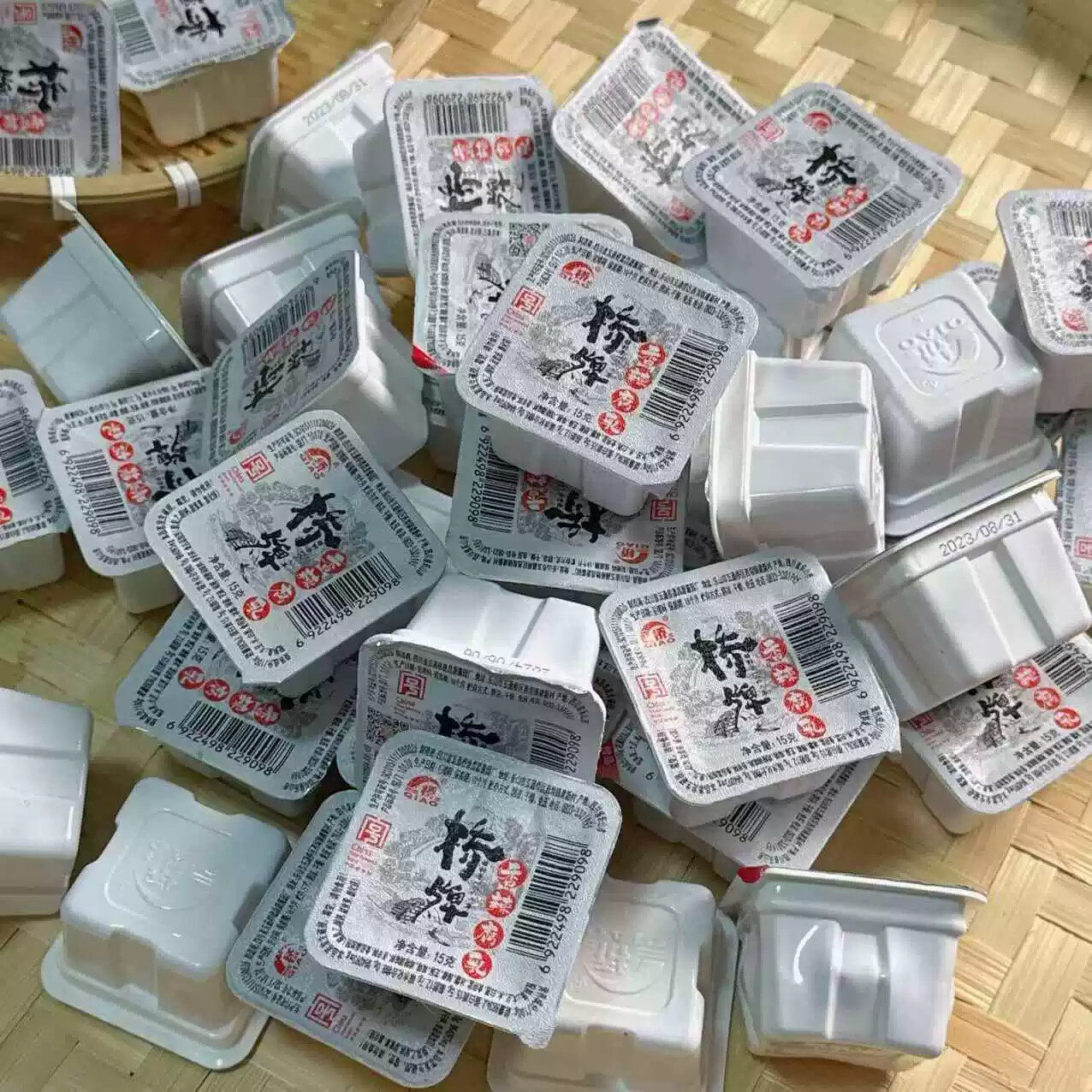 D桥牌腐乳川辣鲜香网红豆腐乳四川特产辣味腐乳包装独立下饭菜