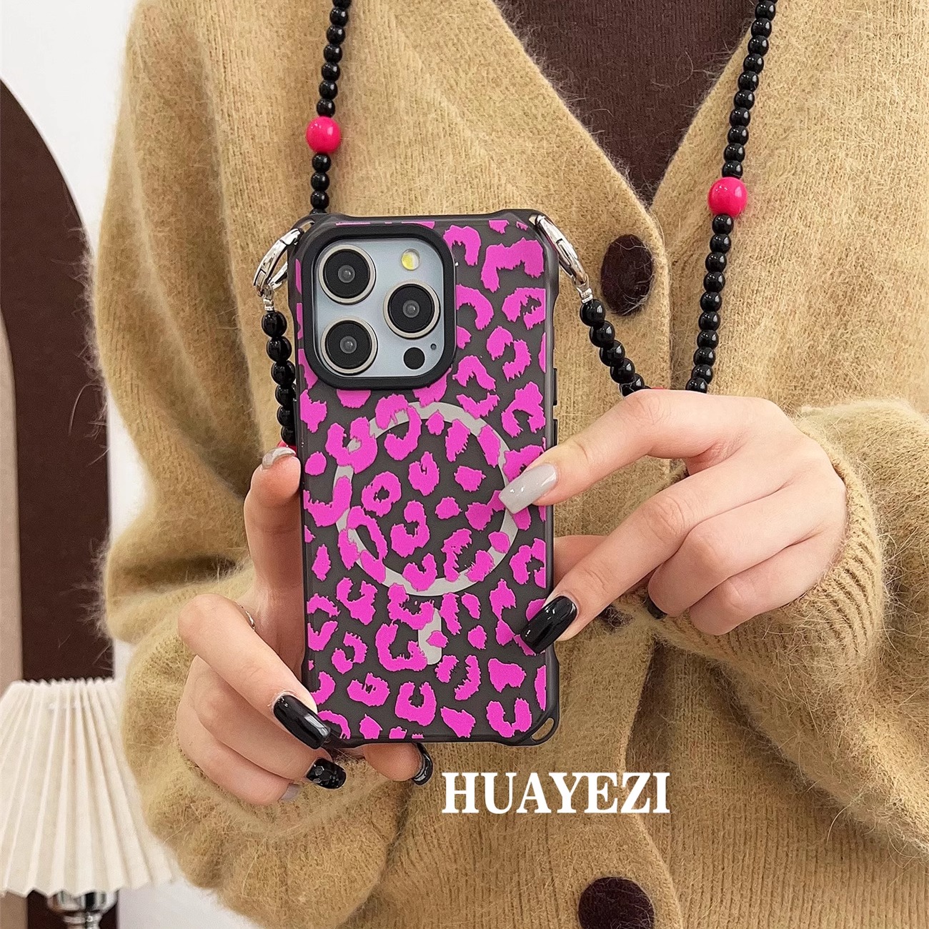 豹纹艺术适用于苹果16promax四角开孔挂绳斜挎手机壳荣耀200华为mate70防摔MagSafe磁吸小米15手腕14欧美风