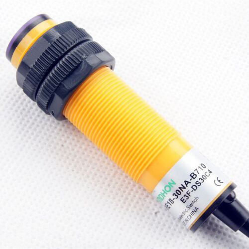 原装正品 漫反射光电开关E3F-DS30C4 感测器三线NPN常开可调节