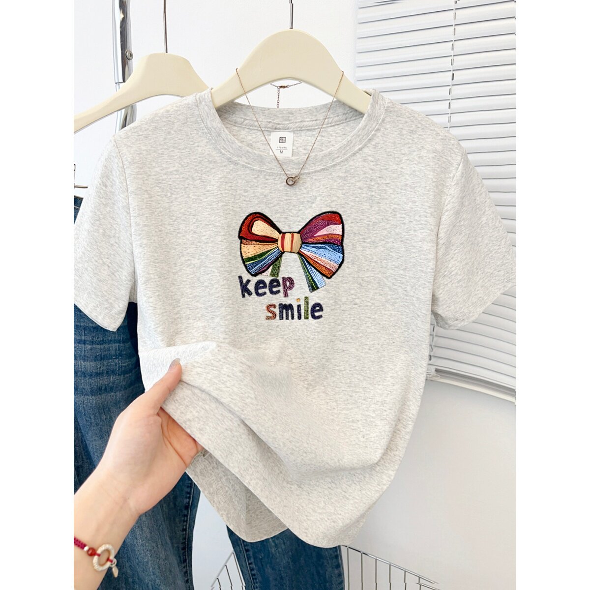 2026夏季新款蝴蝶结印花女短袖t恤大码减龄胖mm遮肉显瘦正肩上衣