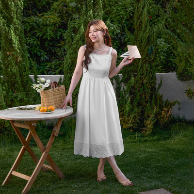 实穿显瘦蕾丝吊带连衣裙