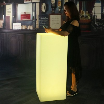 LE鸡发光d酒吧台桌椅组合清吧散台休尾酒桌户外活动阳台D闲高脚桌